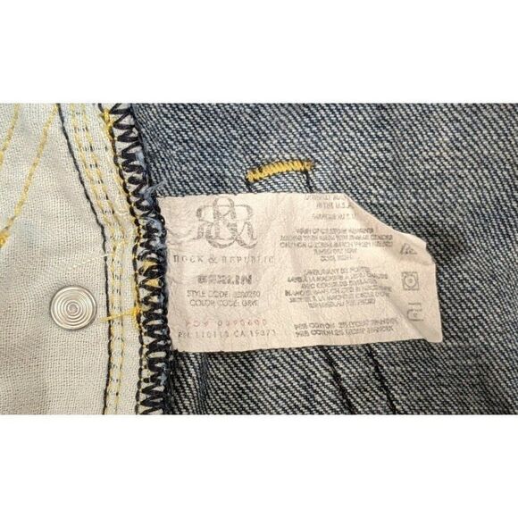 Rock & Republic Womens Size 26 Low Rise Straight Leg Berlin Denim Jeans - Picture 9 of 9